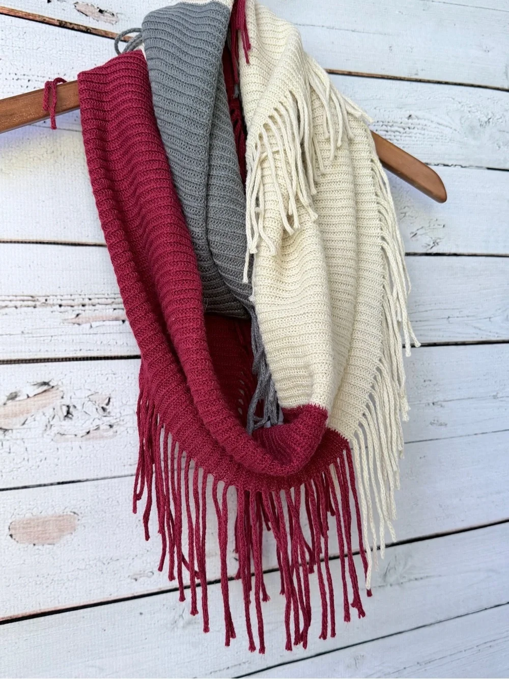 Cozy Two-Tone Fringe Throw Blanket — Red, Gray & Cream